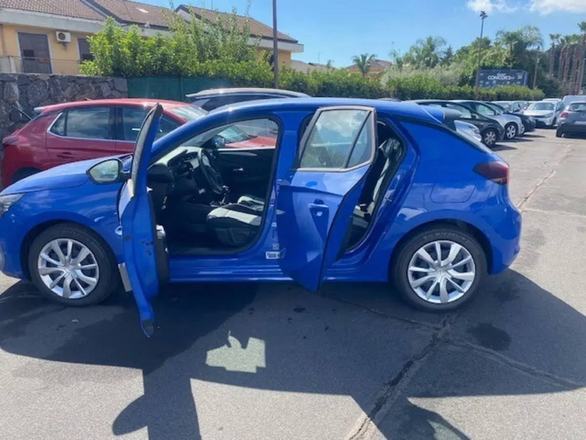 Opel Corsa nuova a Catania (16)