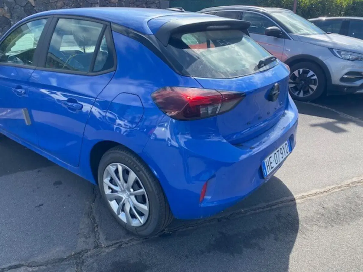 Opel Corsa nuova a Catania (2)