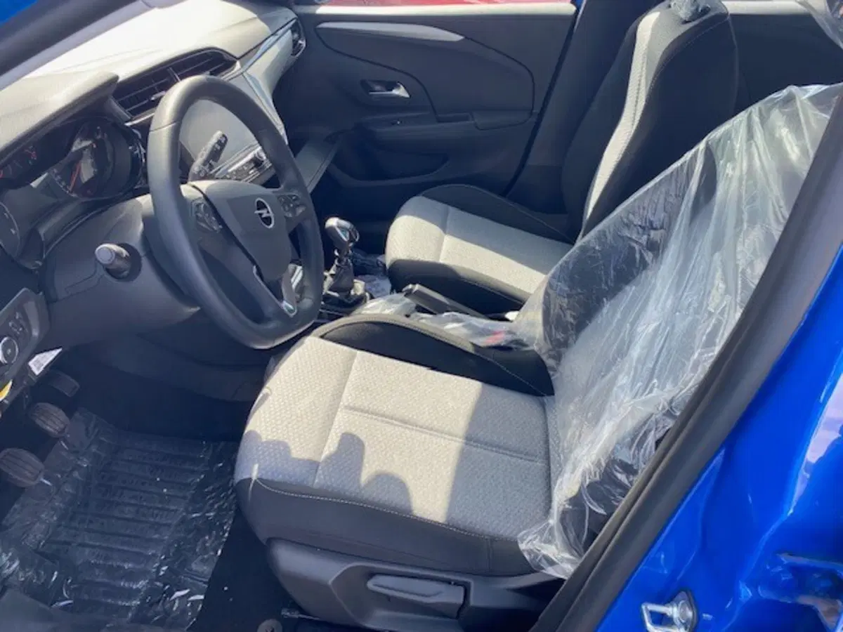 Opel Corsa nuova a Catania (5)