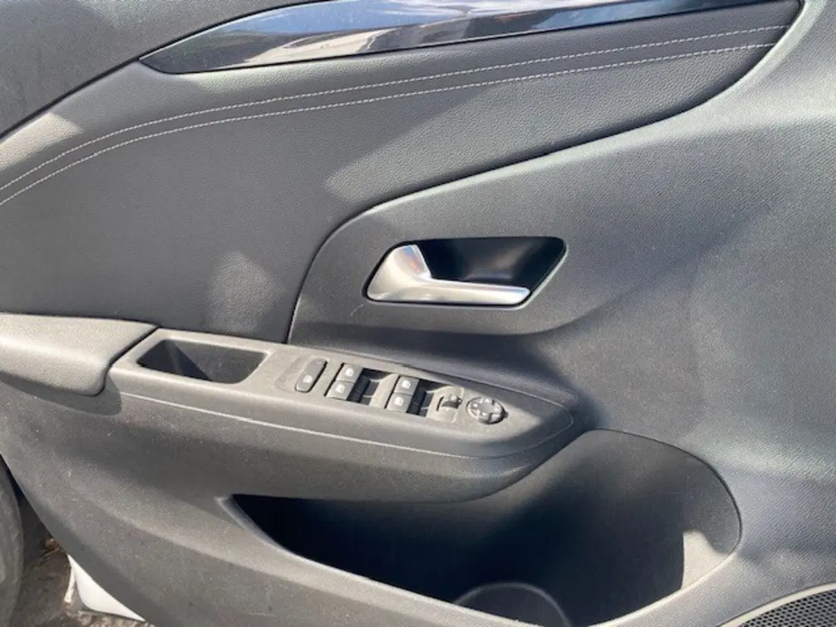 Opel Corsa usata a Catania (16)