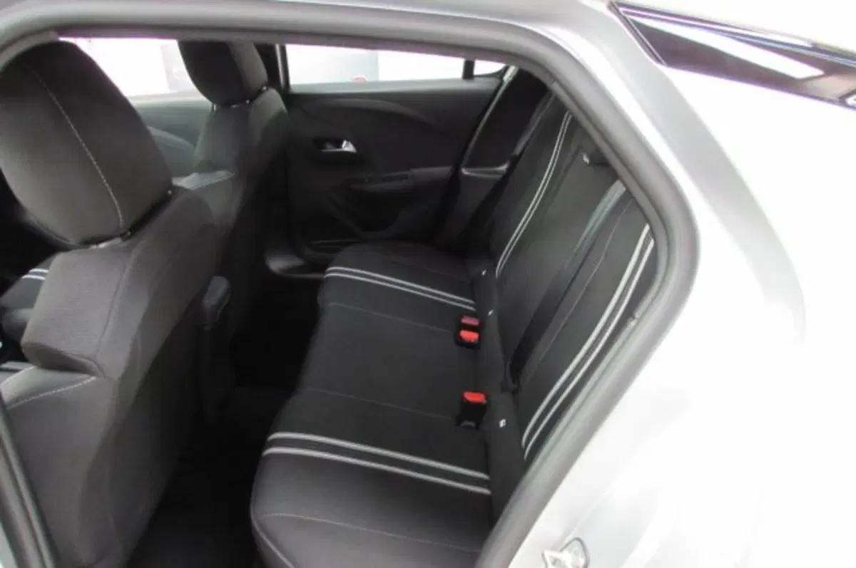 Opel Corsa usata a Milano (14)