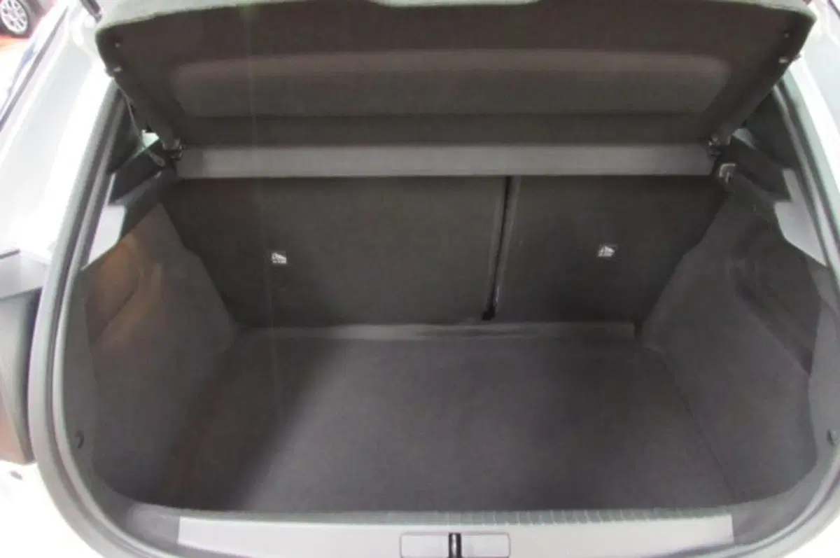 Opel Corsa usata a Milano (15)