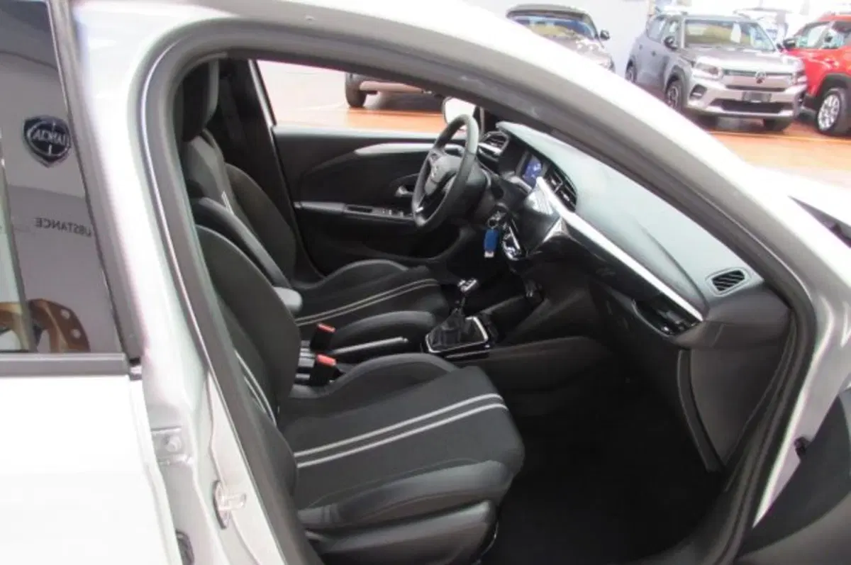 Opel Corsa usata a Milano (16)