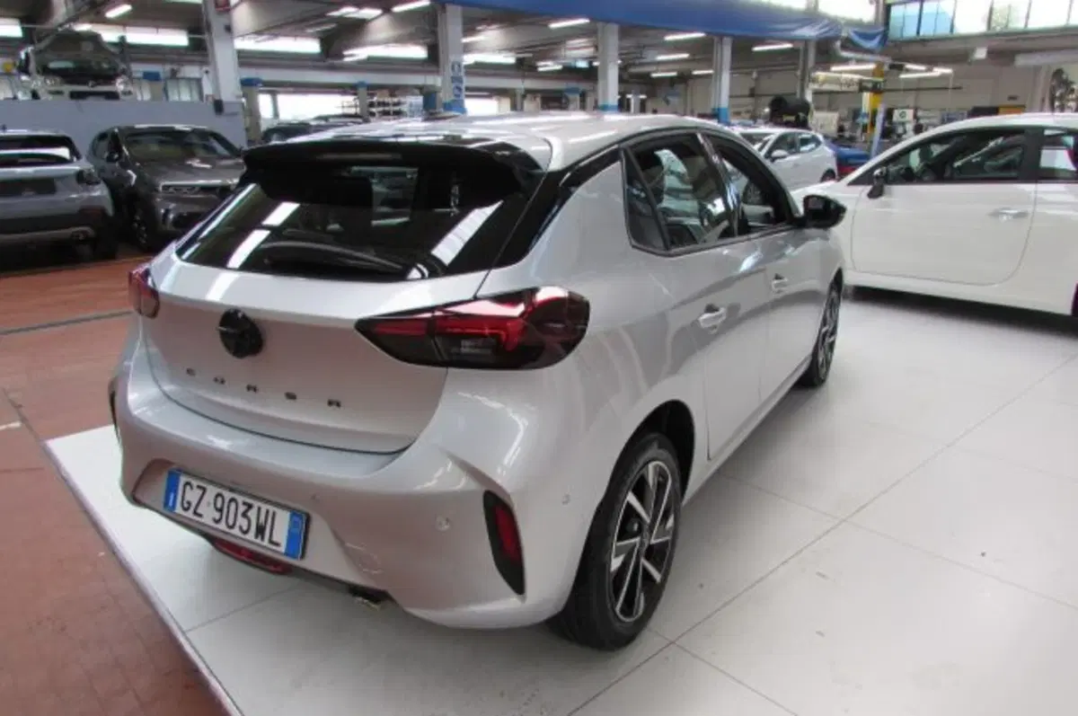 Opel Corsa usata a Milano (4)