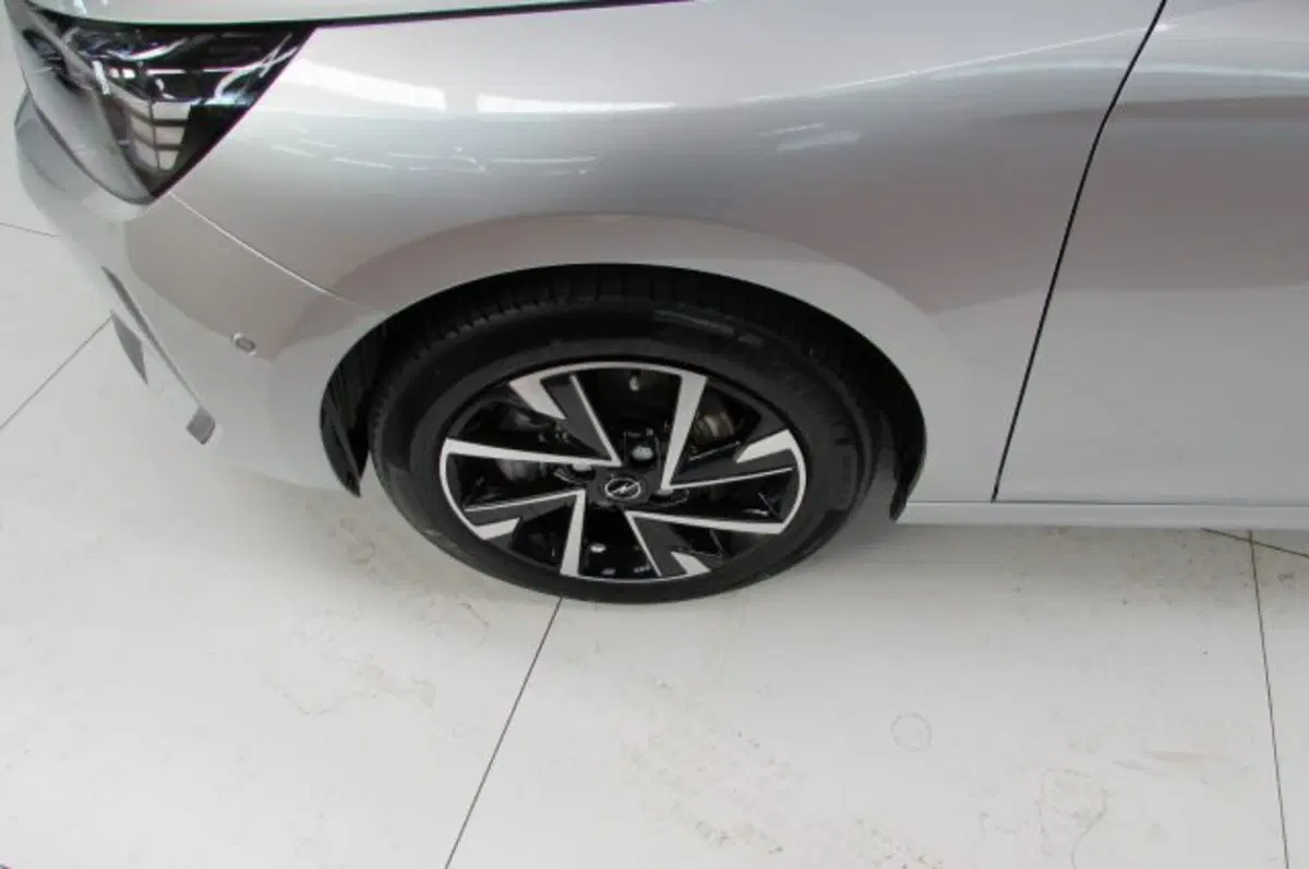 Opel Corsa usata a Milano (7)