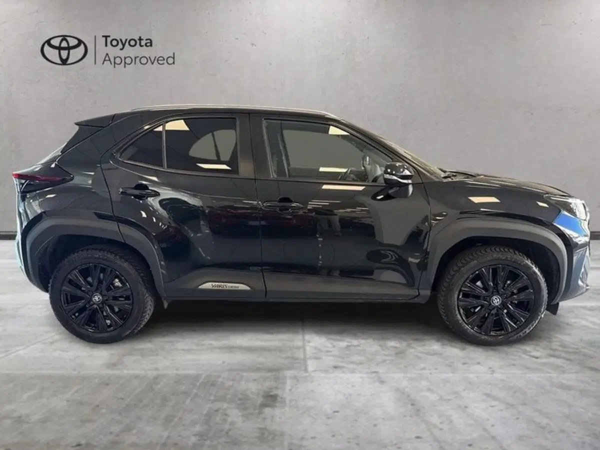 Toyota Yaris Cross usata a Prato (5)