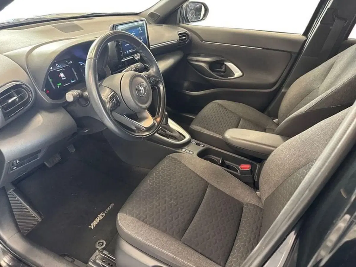 Toyota Yaris Cross usata a Prato (7)