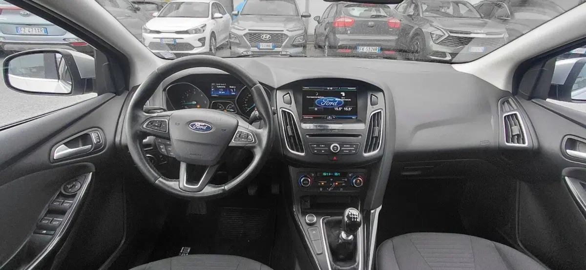 Ford Focus Station Wagon usata a Cosenza (10)