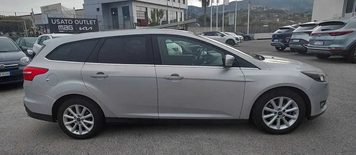 Ford Focus Station Wagon usata a Cosenza (4)
