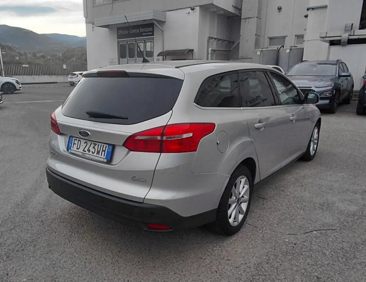 Ford Focus Station Wagon usata a Cosenza (5)