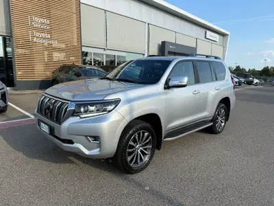 Toyota Land Cruiser 5p 2.8 d-4d Executive auto del 2023 usata a Piacenza