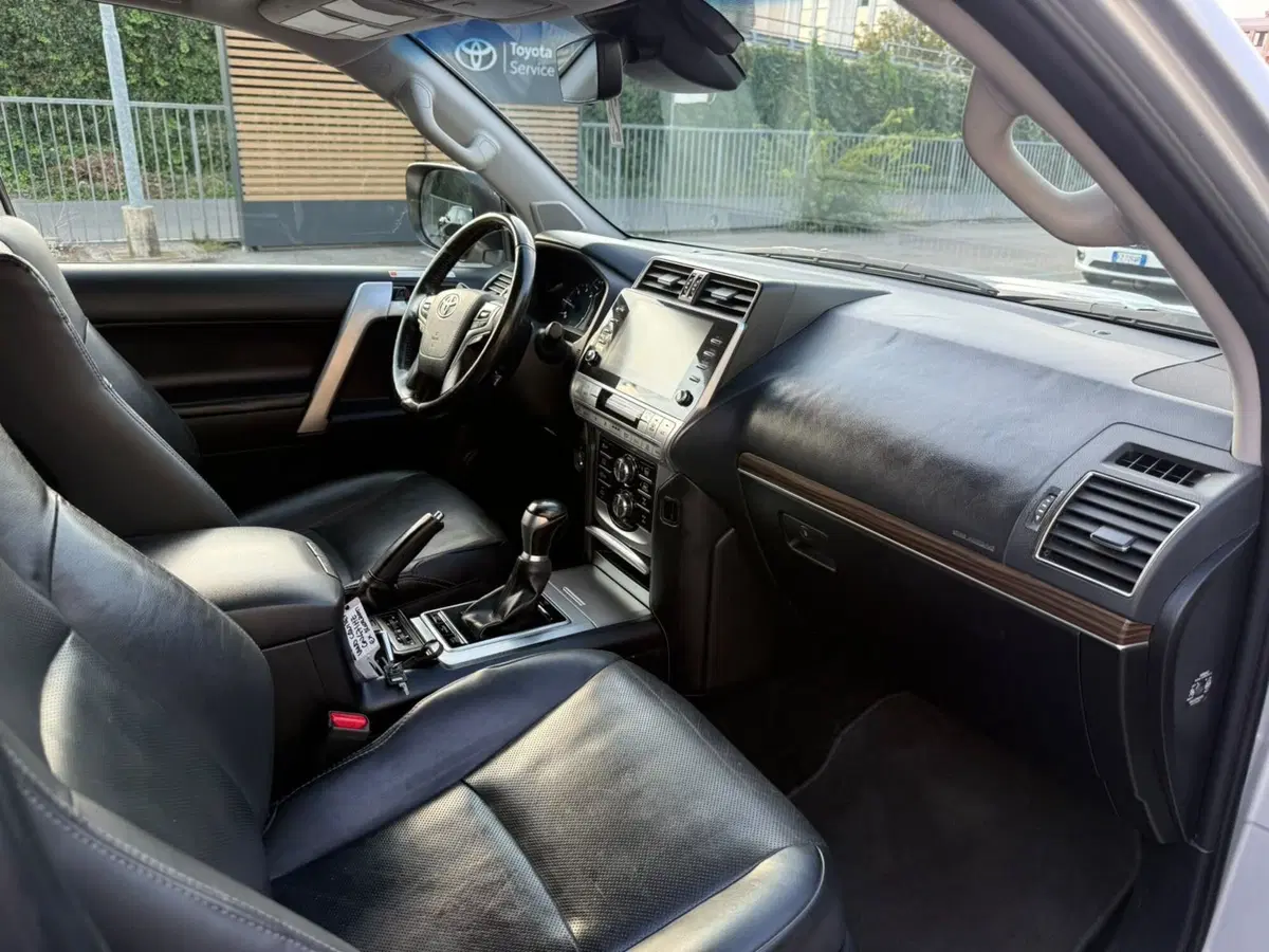 Toyota Land Cruiser usata a Piacenza (11)