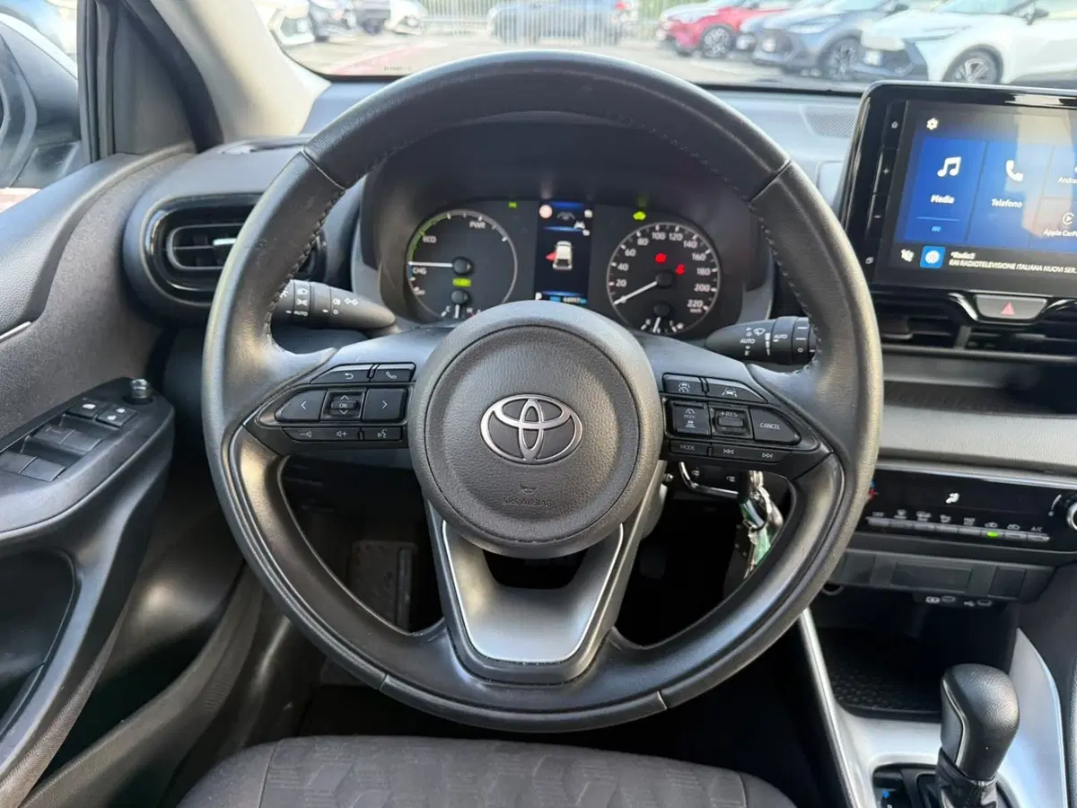 Toyota Yaris usata a Piacenza (12)