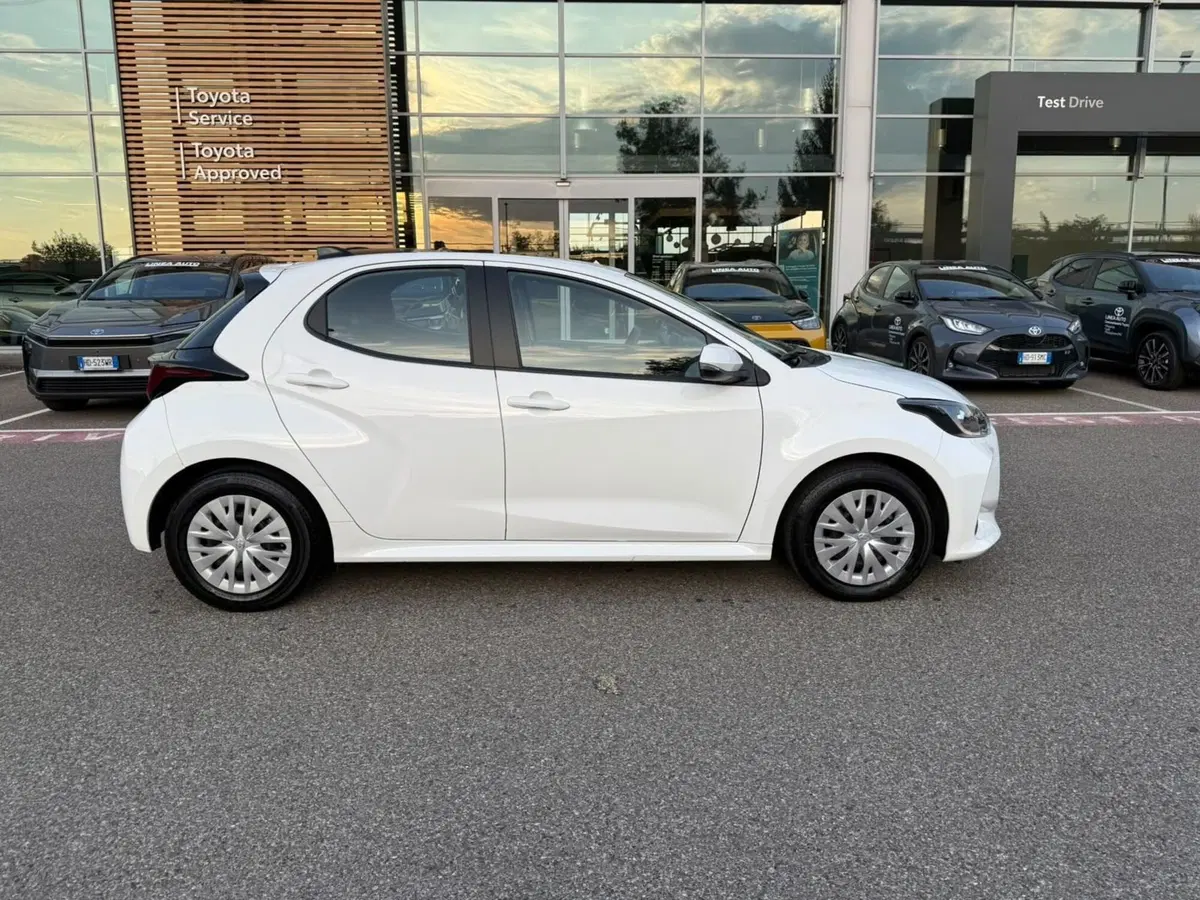 Toyota Yaris usata a Piacenza (8)