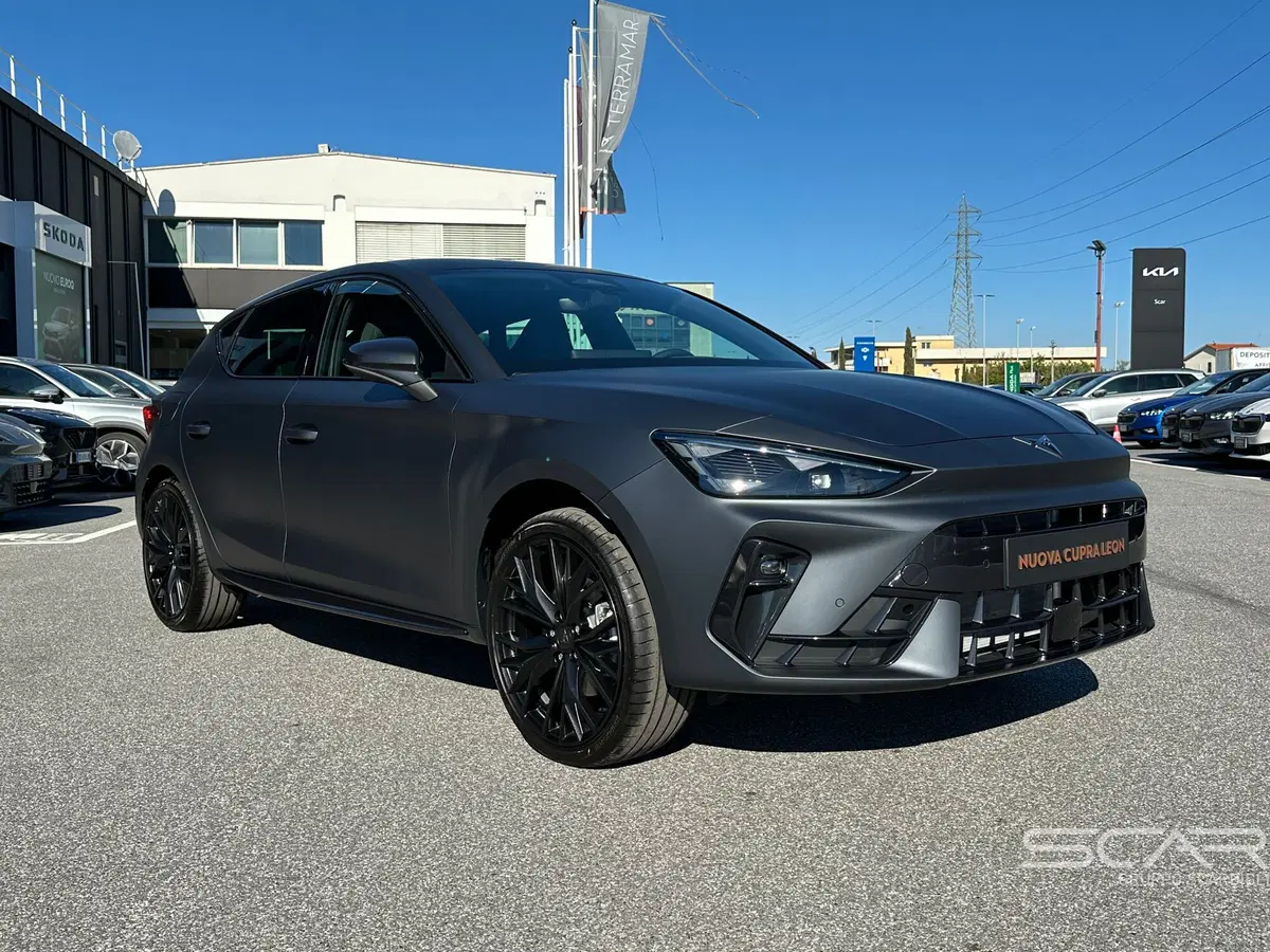 Cupra Leon nuova a Livorno (3)