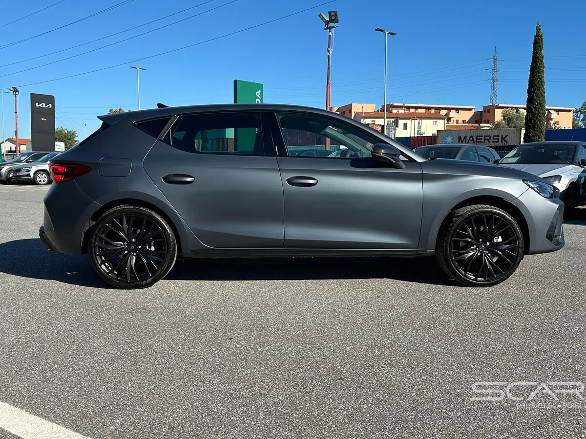 Cupra Leon nuova a Livorno (4)