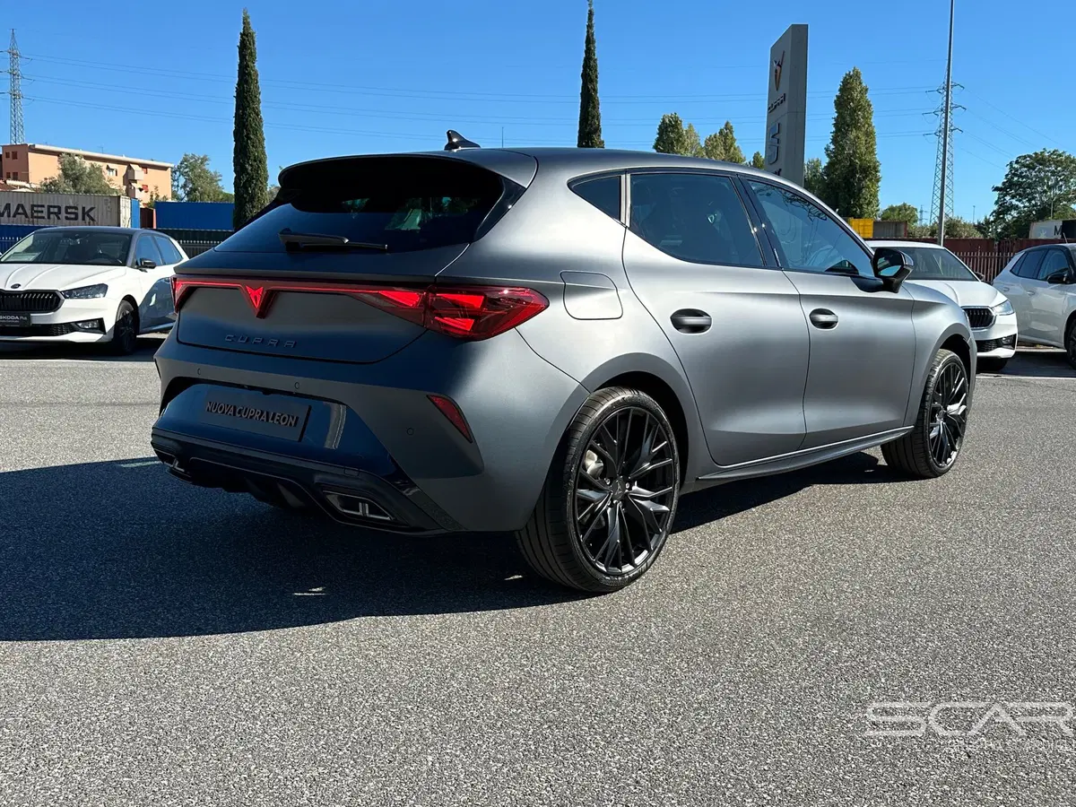 Cupra Leon nuova a Livorno (5)