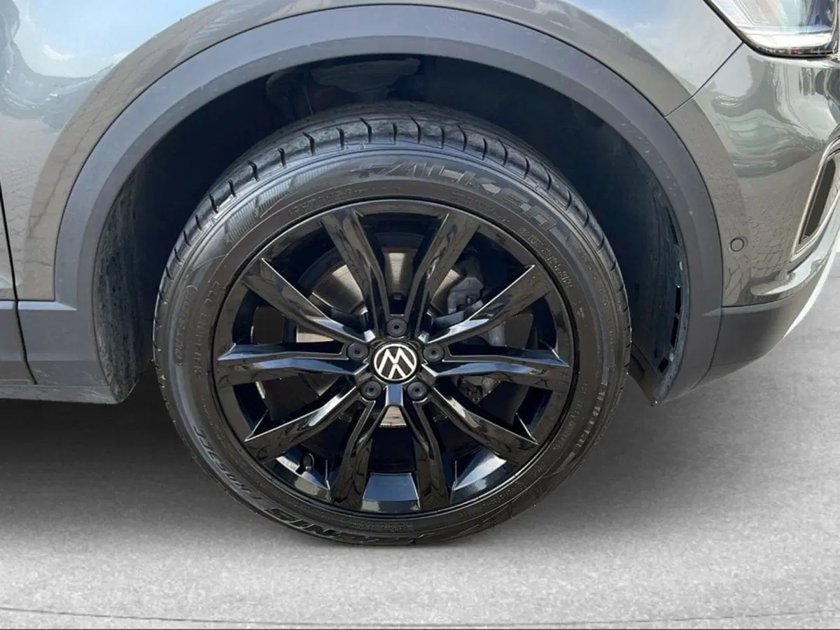Volkswagen T-Roc usata a Livorno (12)