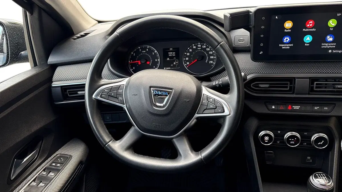 Dacia Jogger usata a Parma (7)