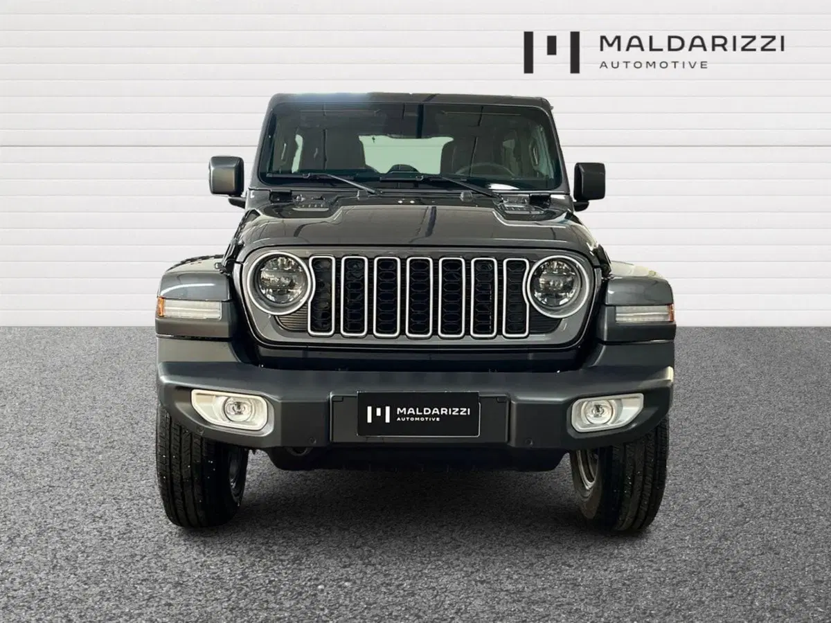 Jeep Wrangler Unlimited usata a Bari (2)