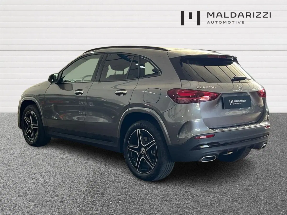 Mercedes-Benz GLA SUV usata a Bari (4)