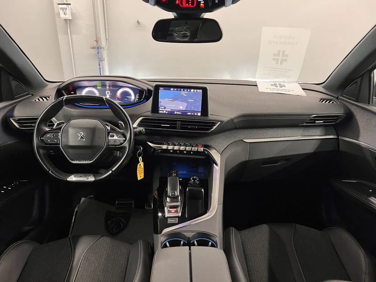 Peugeot 3008 usata a Bari (18)