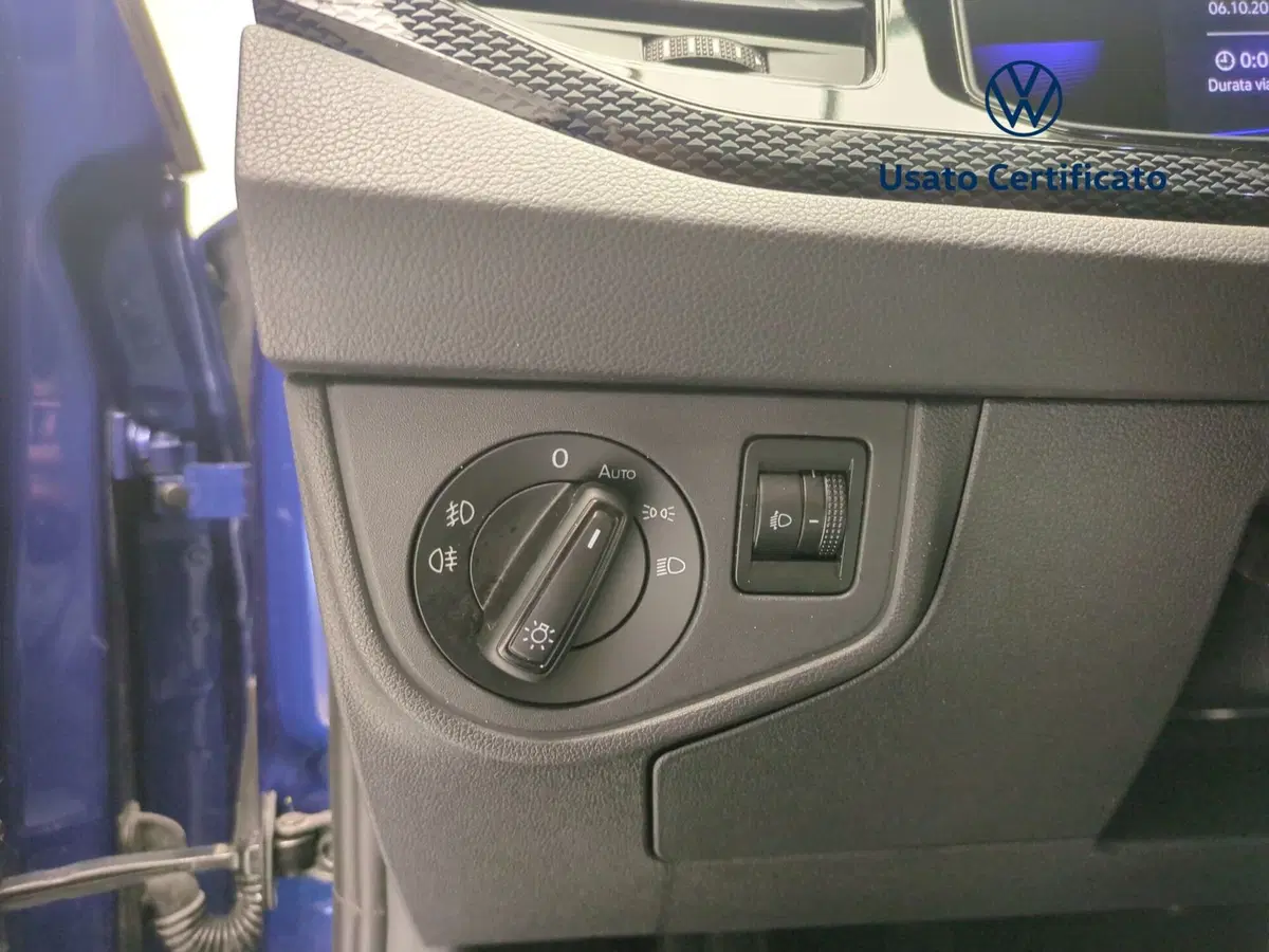 Volkswagen Taigo usata a Avellino (18)