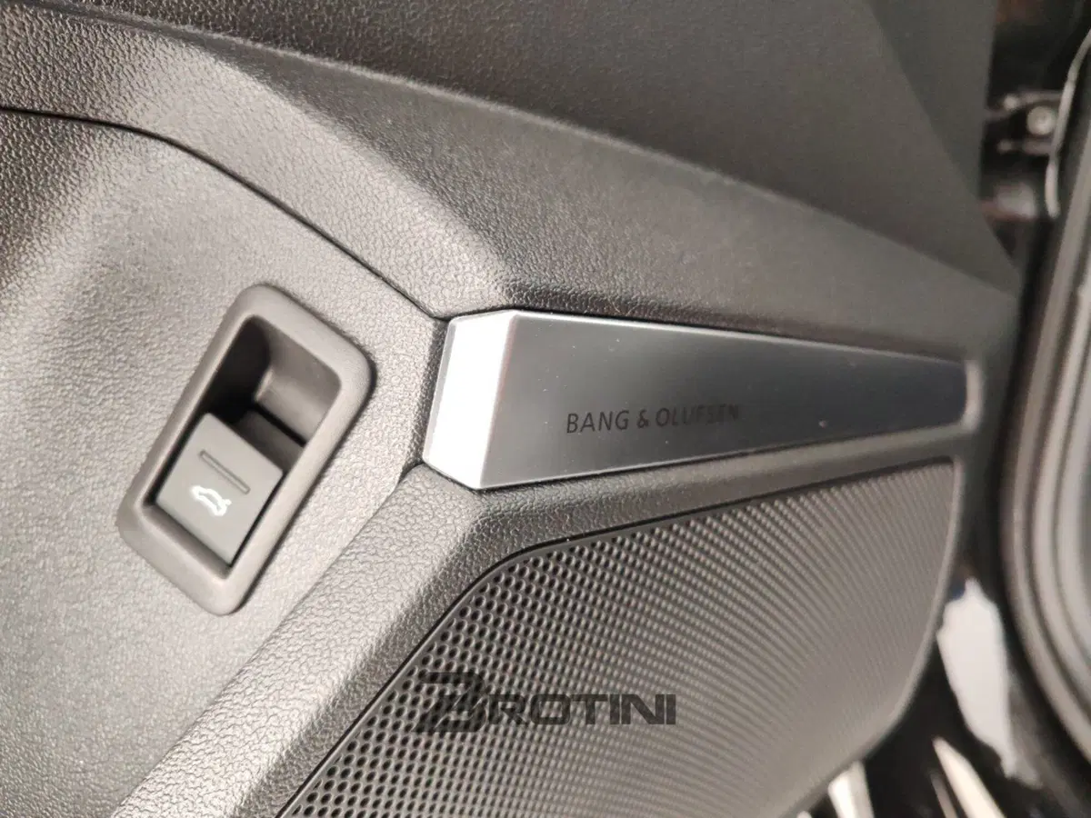 Audi RS 3 Sportback usata a Massa-Carrara (11)