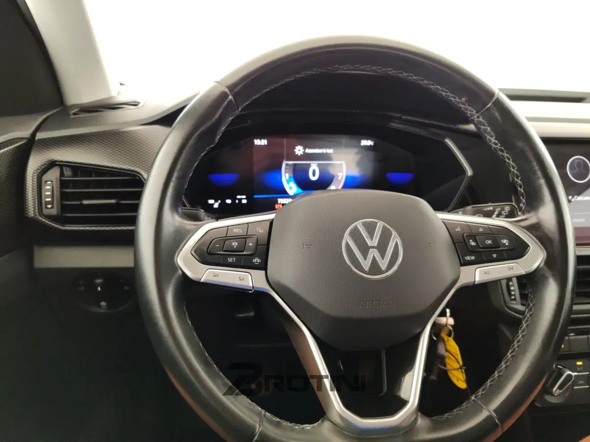 Volkswagen T-Cross usata a Massa-Carrara (14)