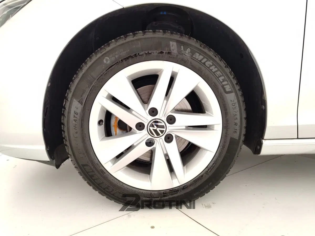 Volkswagen Golf usata a Massa-Carrara (6)