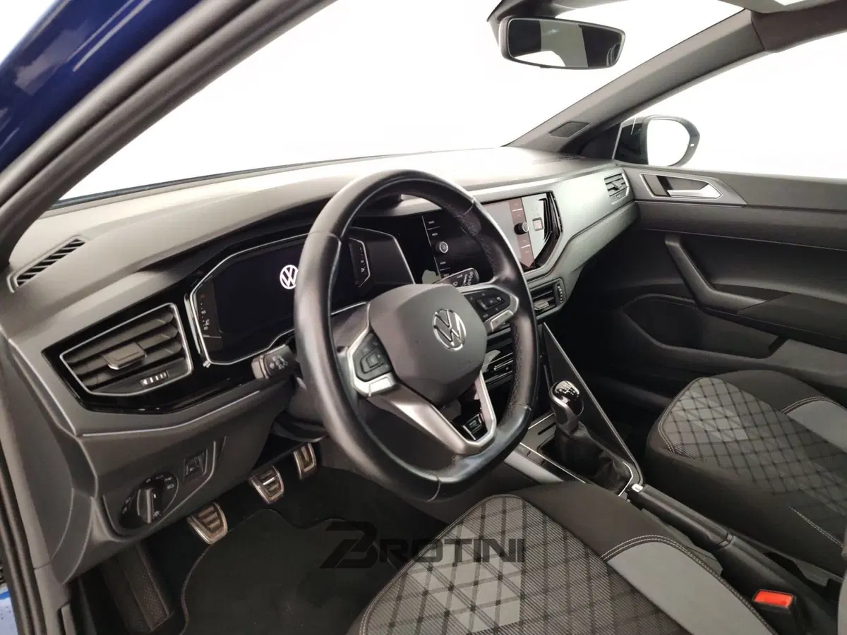 Volkswagen Taigo usata a Massa-Carrara (8)