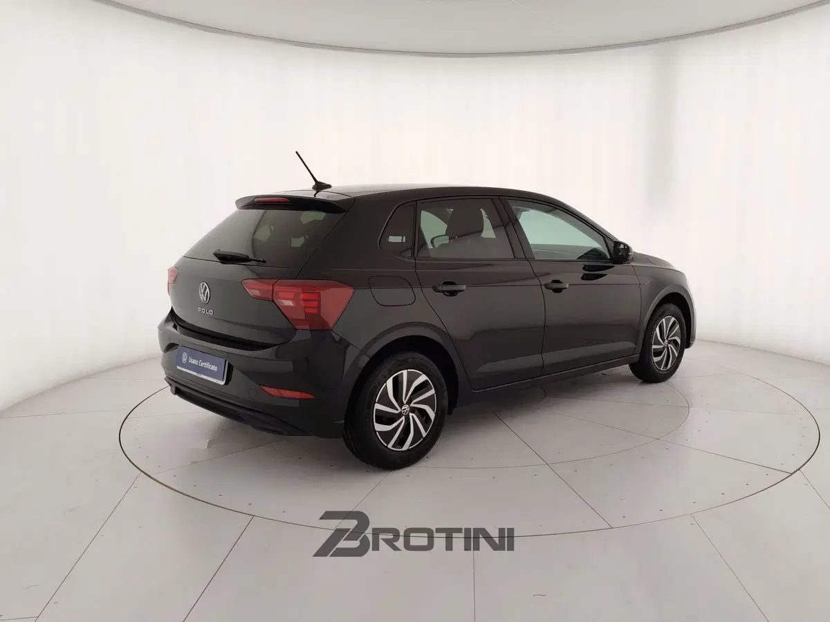 Volkswagen Polo nuova a Massa-Carrara (3)