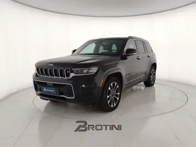 Jeep Grand Cherokee 2.0 PHEV ATX 4xe Overland del 2024 usata a Massa