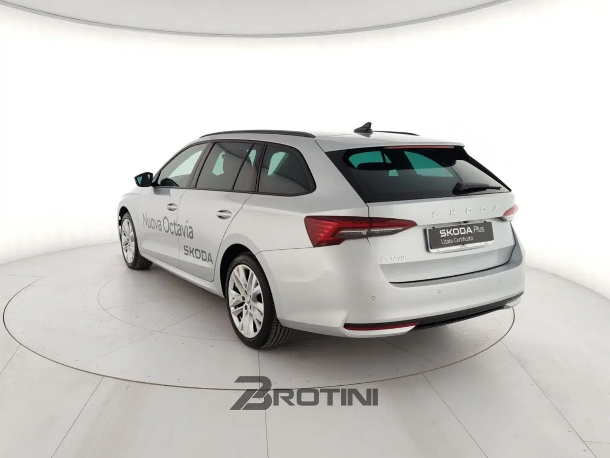 Skoda Octavia Station Wagon usata a Massa-Carrara (2)