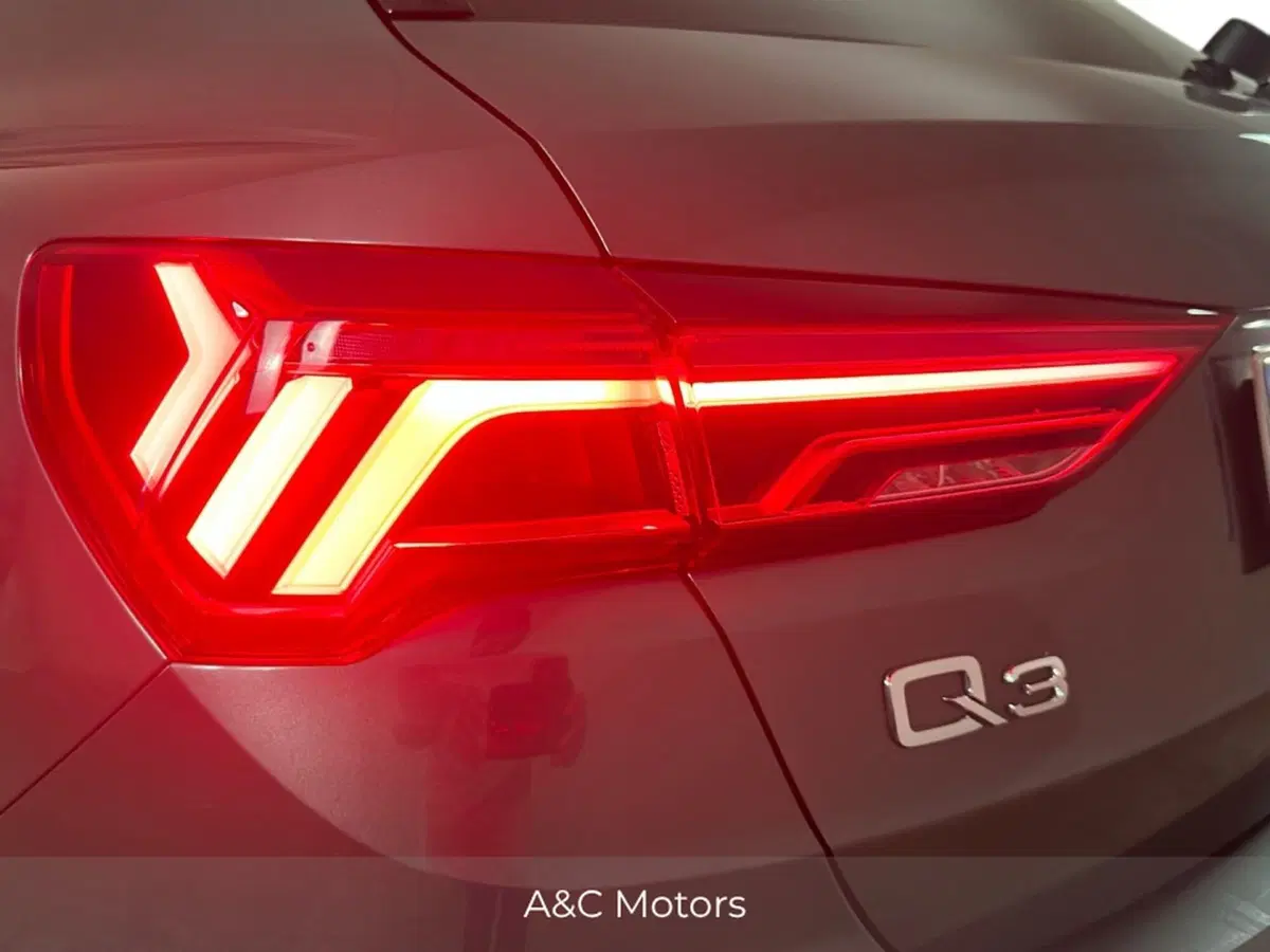 Audi Q3 Sportback usata a Caserta (19)