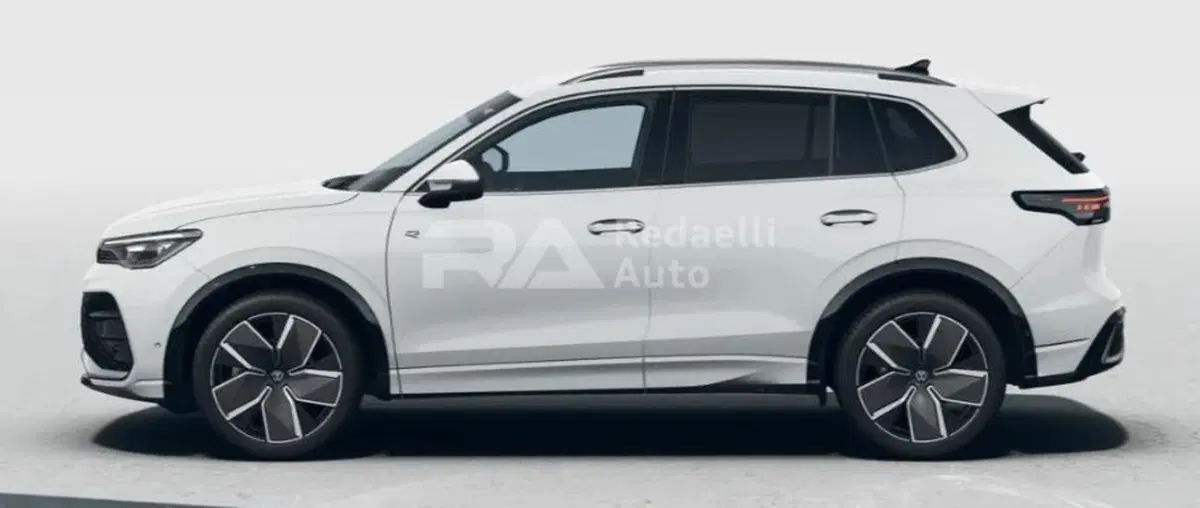 Volkswagen Tiguan nuova a Lecco (2)