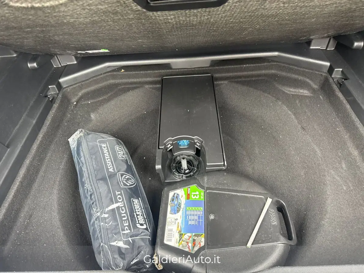 Peugeot 3008 usata a Salerno (9)
