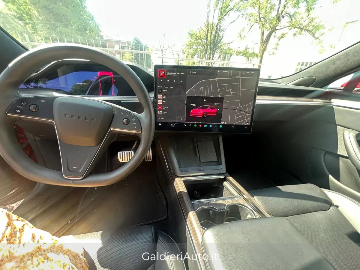 Tesla Model S usata a Salerno (13)