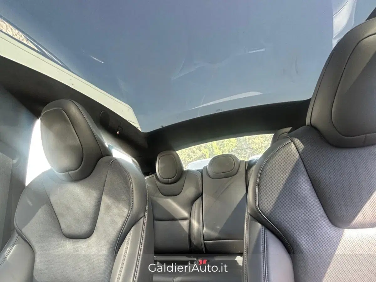 Tesla Model S usata a Salerno (14)