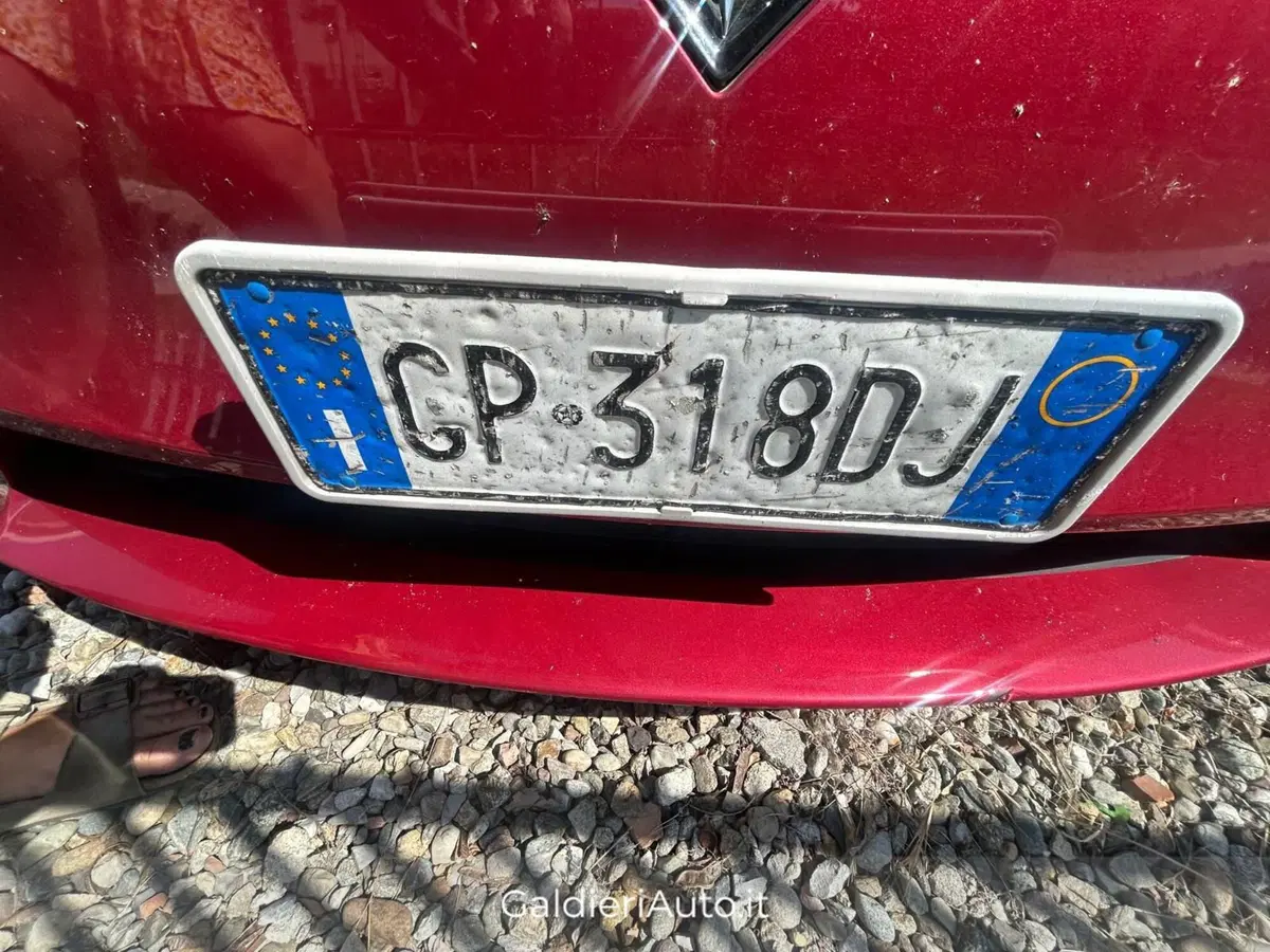 Tesla Model S usata a Salerno (8)