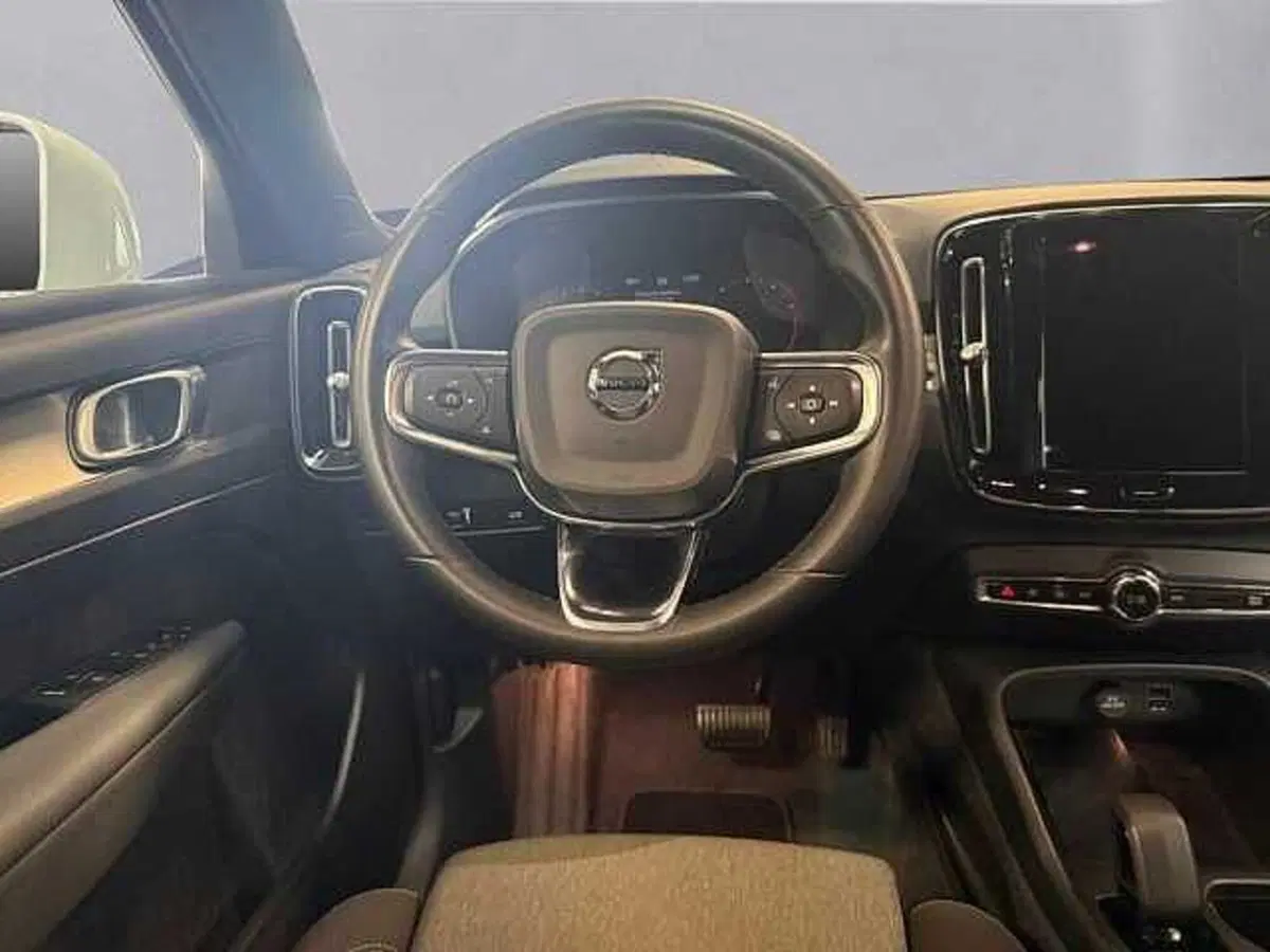 VOLVO Veicoli Commerciali XC40 usata a Milano (12)
