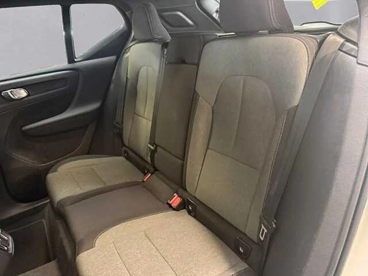 VOLVO Veicoli Commerciali XC40 usata a Milano (13)
