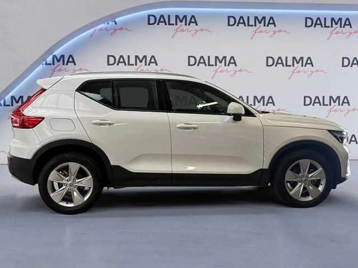 VOLVO Veicoli Commerciali XC40 usata a Milano (6)