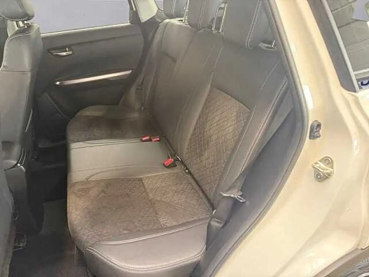 Suzuki Vitara usata a Milano (13)
