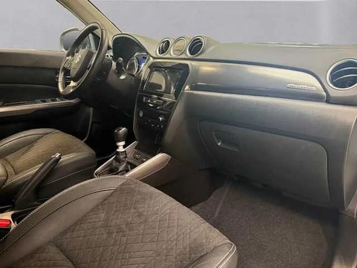 Suzuki Vitara usata a Milano (14)