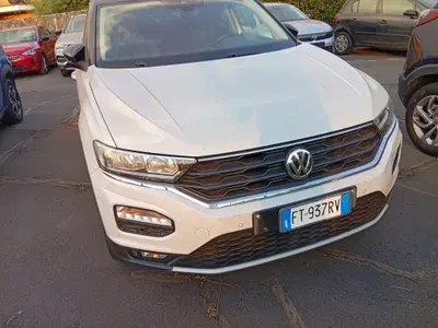 Volkswagen T-Roc 1.0 tsi Style 115cv del 2019 usata a San Gregorio di Catania