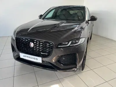 Jaguar F-Pace 2.0 D 204 CV AWD aut. R-Dynamic SE del 2022 usata a Venezia