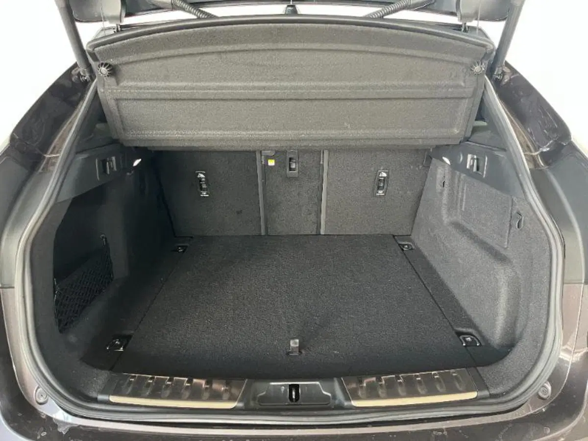 Jaguar F-Pace usata a Venezia (14)