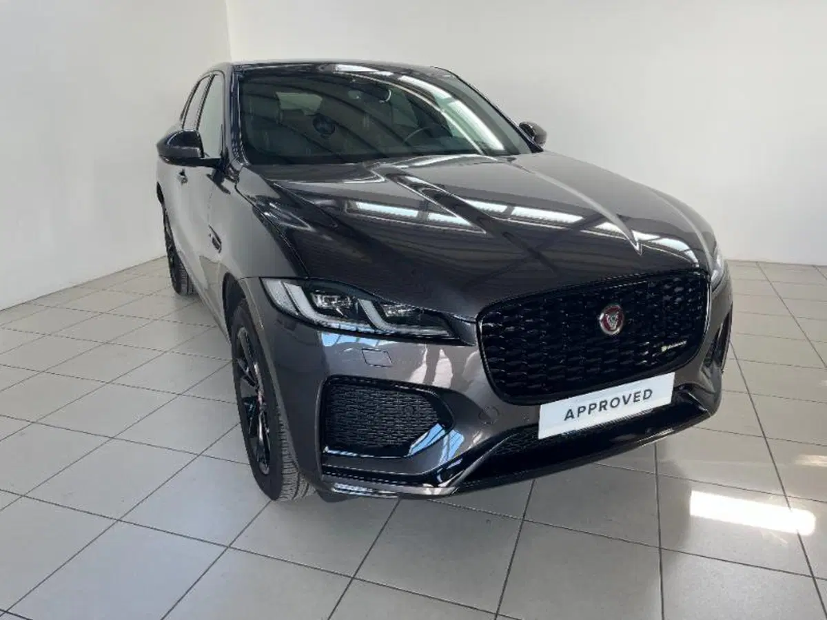 Jaguar F-Pace usata a Venezia (5)