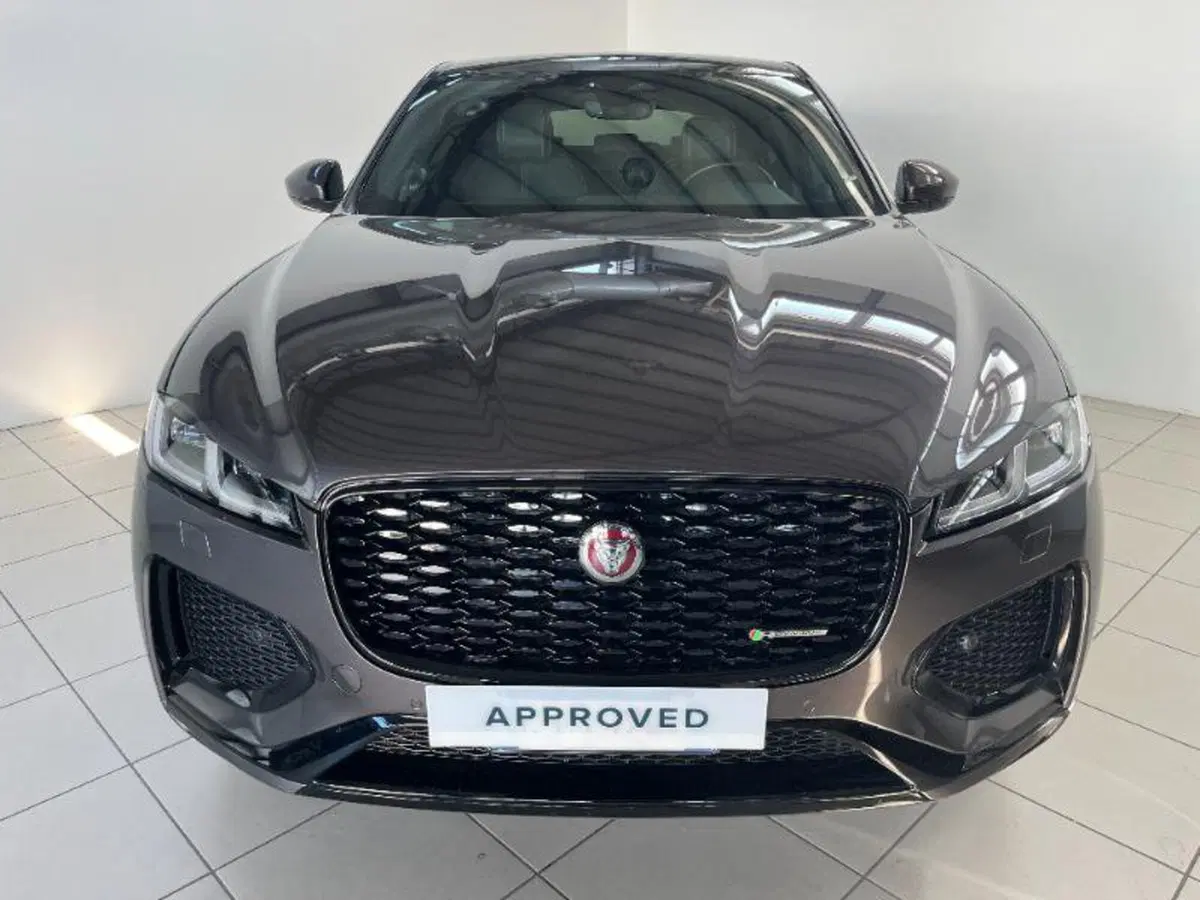 Jaguar F-Pace usata a Venezia (6)